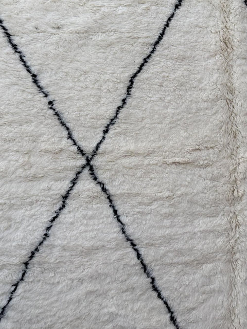 Beni Ouarain Carpet 323x214 cm