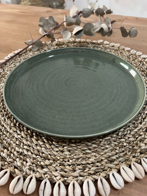 Green Metal Plate ø27 cm