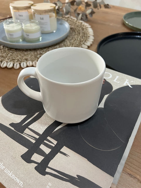 The White Mug
