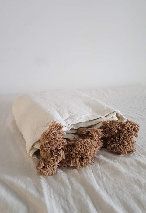 Moroccan Pom Pom Blanket 260x180 cm