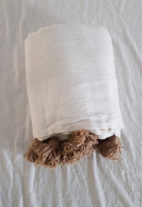 Moroccan Pom Pom Blanket 260x180 cm